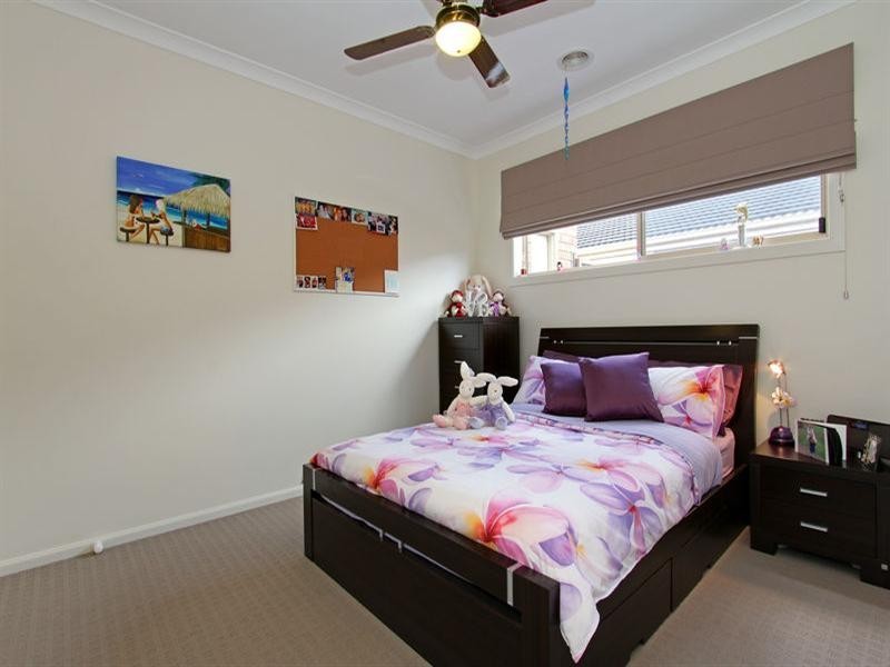 15 Parkedge Circuit, Rosebud VIC 3939