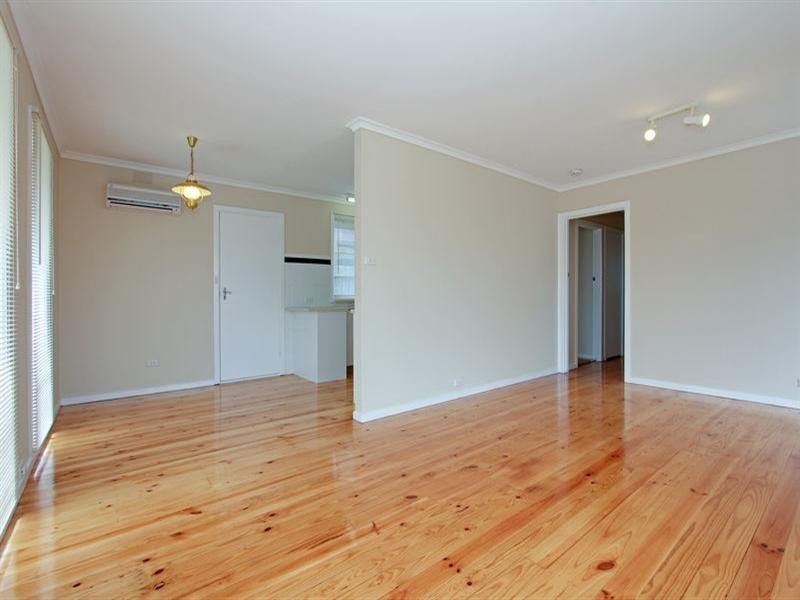 17 Hakea Avenue, Rosebud West VIC 3940