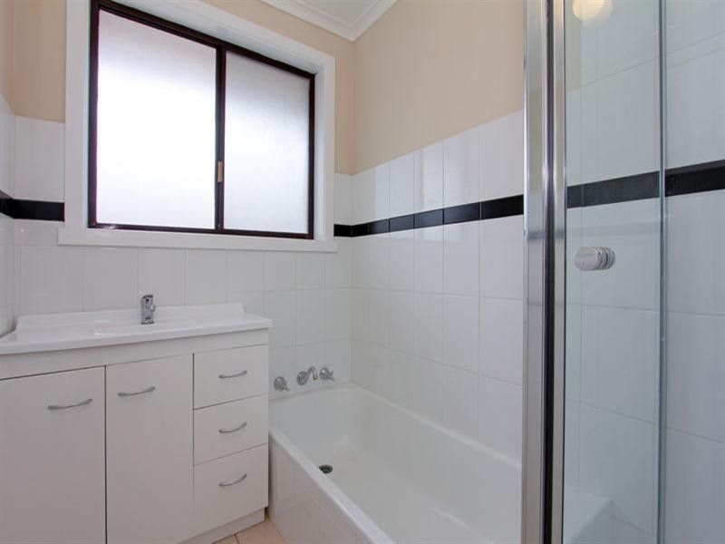 17 Hakea Avenue, Rosebud West VIC 3940