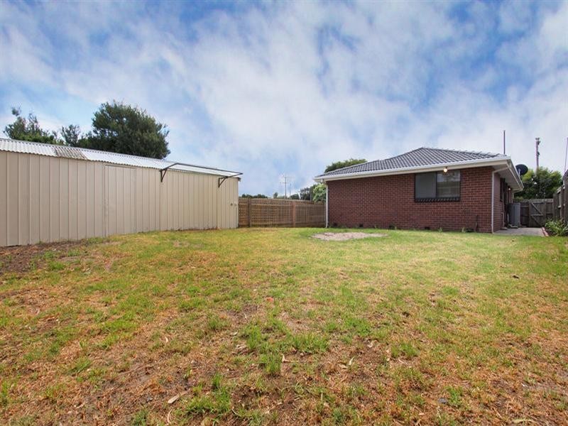 17 Hakea Avenue, Rosebud West VIC 3940