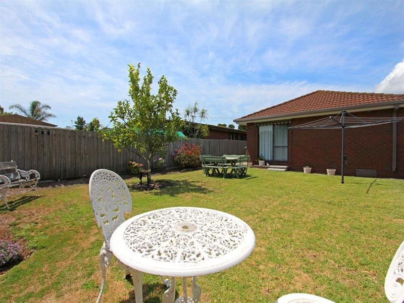118 Third Avenue, Rosebud VIC 3939