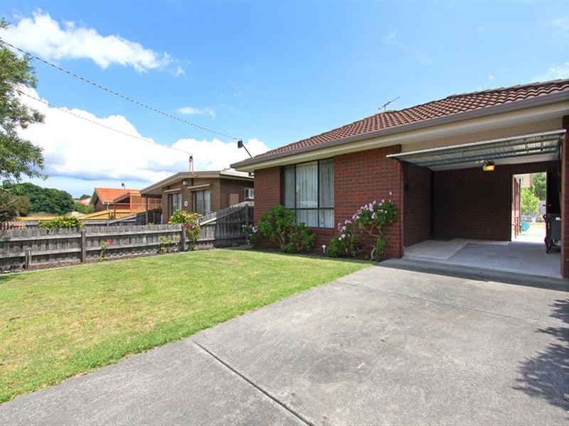118 Third Avenue, Rosebud VIC 3939