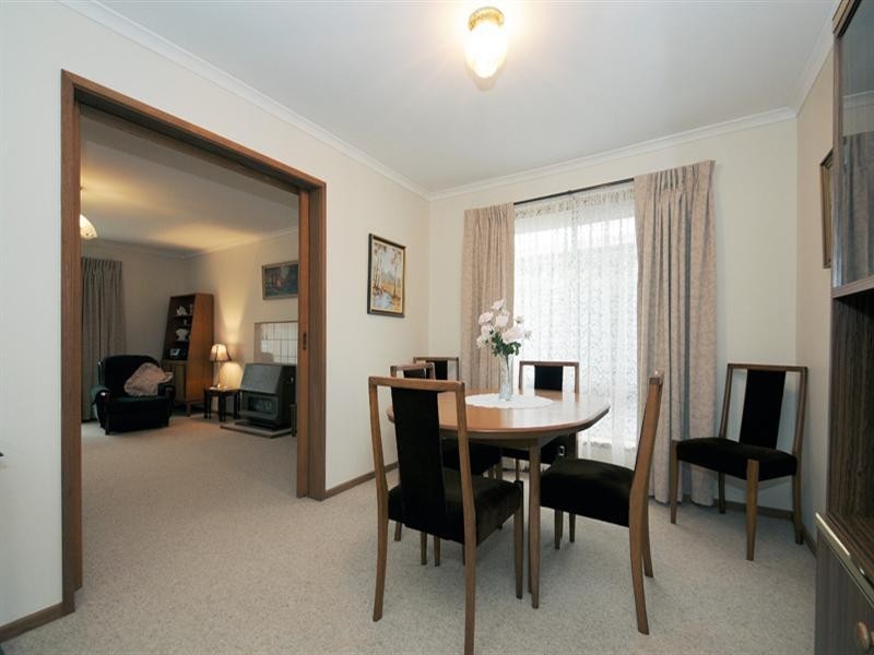 118 Third Avenue, Rosebud VIC 3939