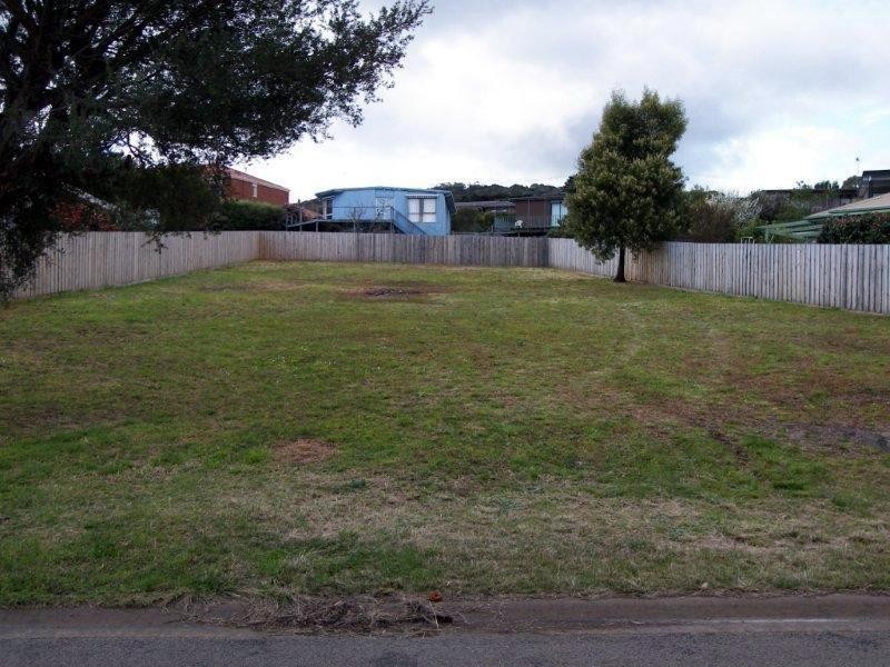 15 Crest Drive, Rosebud VIC 3939