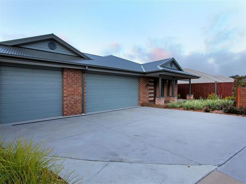7 Crestwood Drive, Rosebud VIC 3939