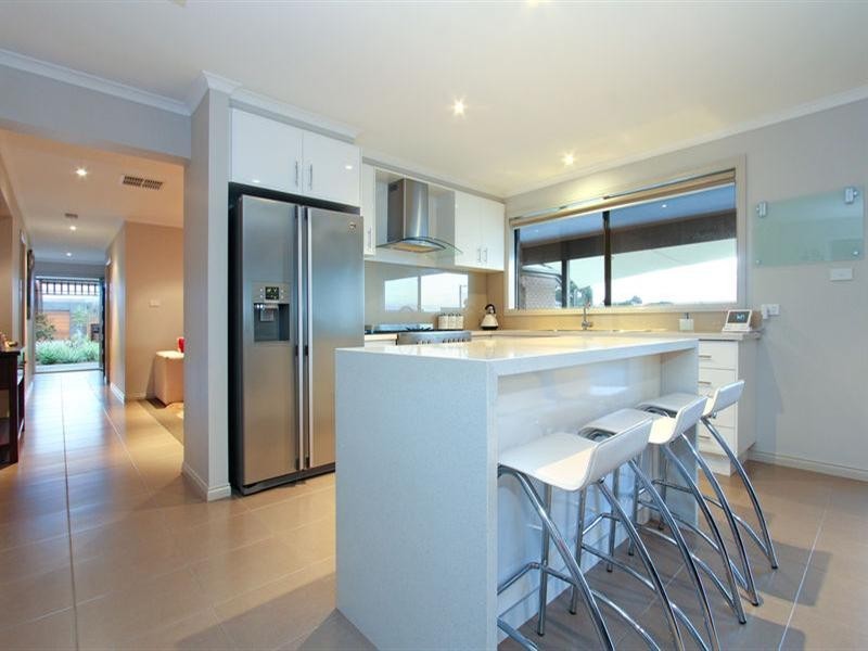 7 Crestwood Drive, Rosebud VIC 3939