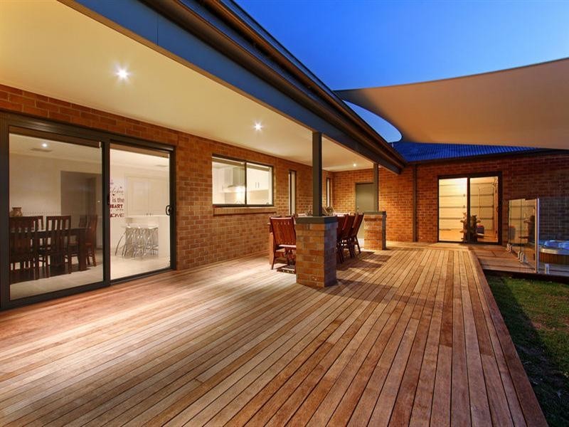 7 Crestwood Drive, Rosebud VIC 3939