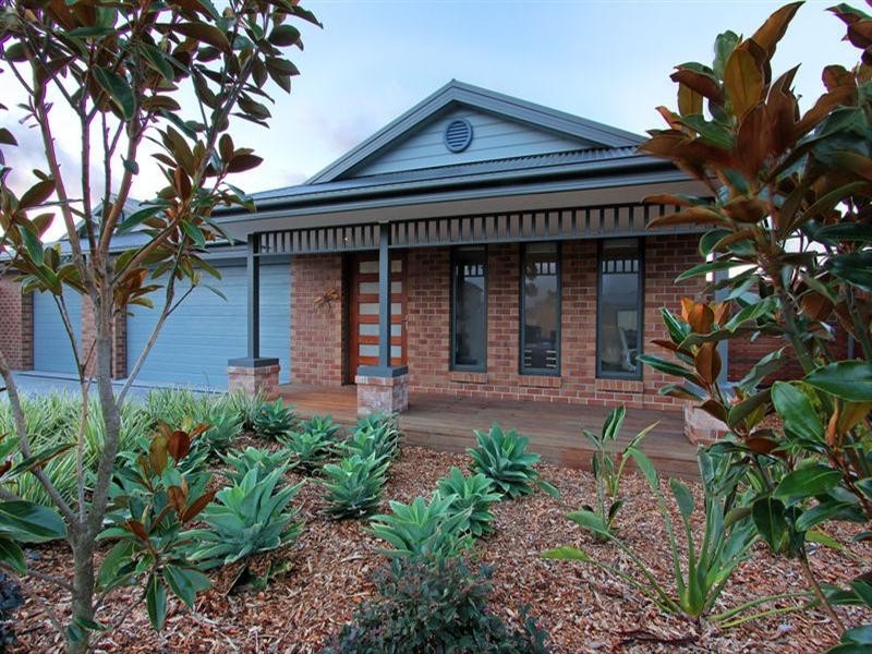 7 Crestwood Drive, Rosebud VIC 3939