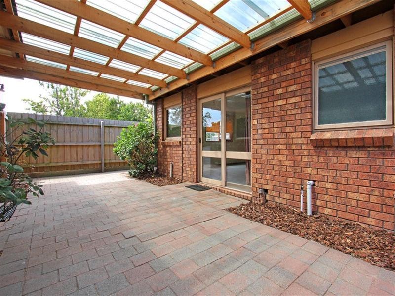 11 Howqua Drive, Rosebud West VIC 3940
