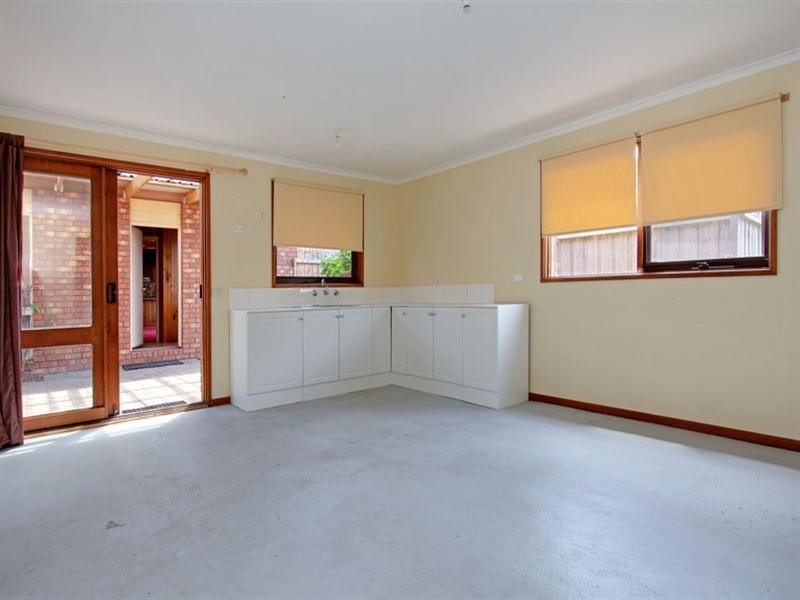 11 Howqua Drive, Rosebud West VIC 3940