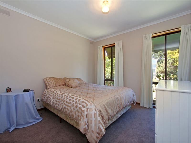 126 Boneo Road, Rosebud VIC 3939