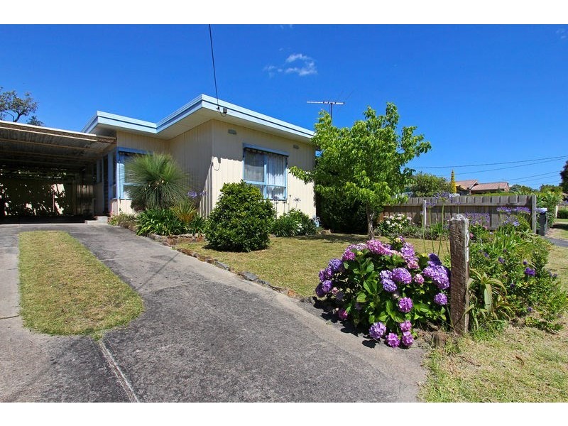 91 Fourth Avenue, Rosebud VIC 3939