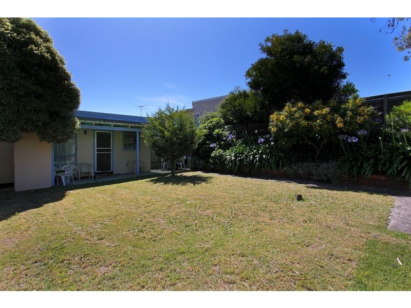 91 Fourth Avenue, Rosebud VIC 3939