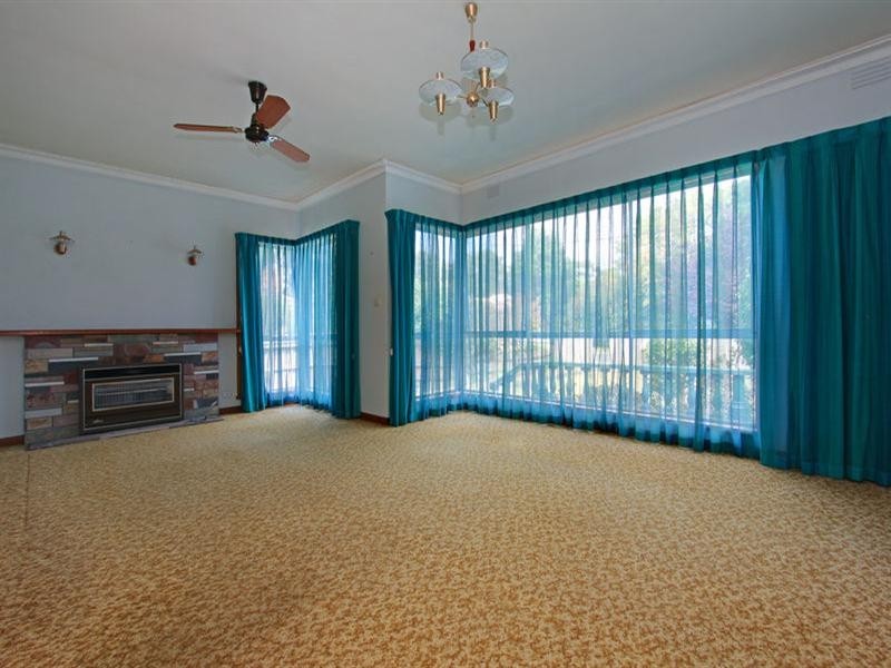 10 Morgan Street, Rosebud VIC 3939