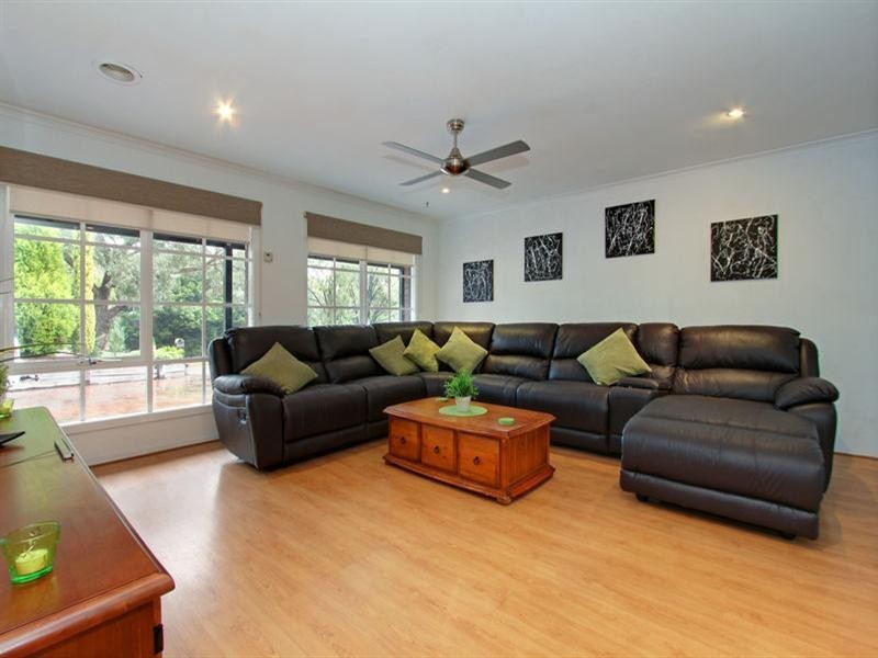 6 Fenton Avenue, Rosebud VIC 3939