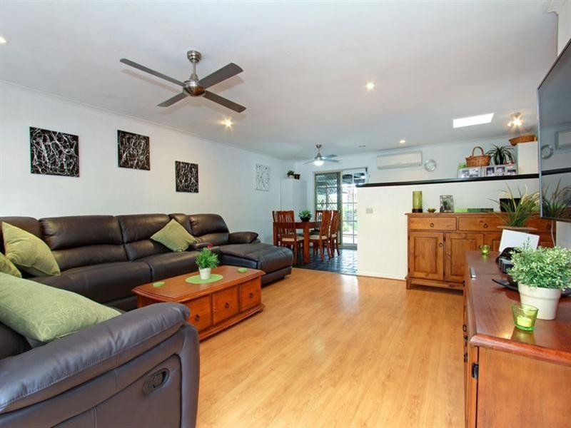 6 Fenton Avenue, Rosebud VIC 3939