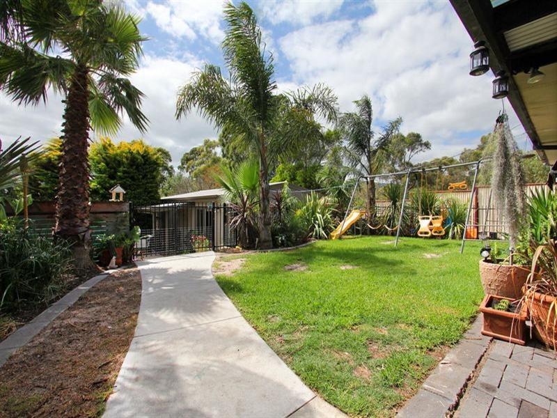 6 Fenton Avenue, Rosebud VIC 3939