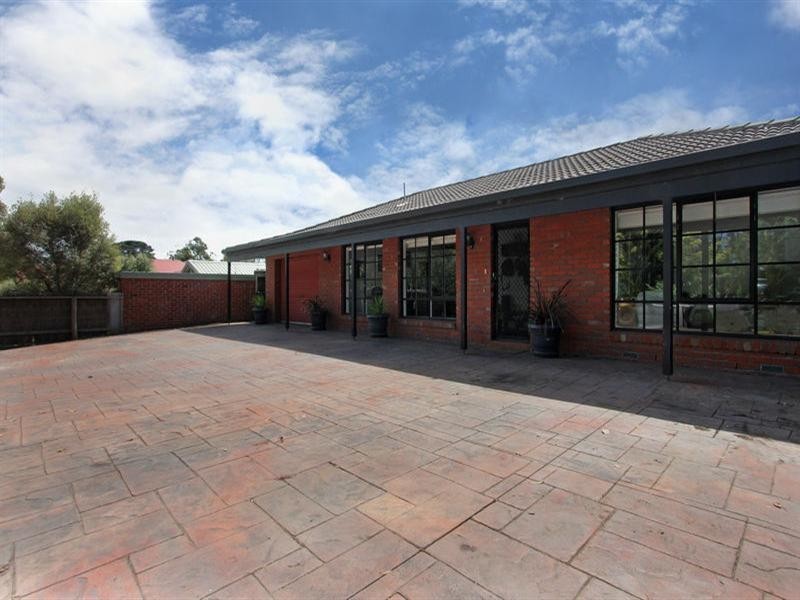 6 Fenton Avenue, Rosebud VIC 3939