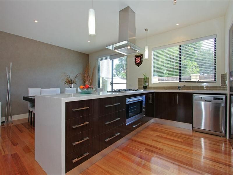 27 Grenville Grove, Rosebud West VIC 3940