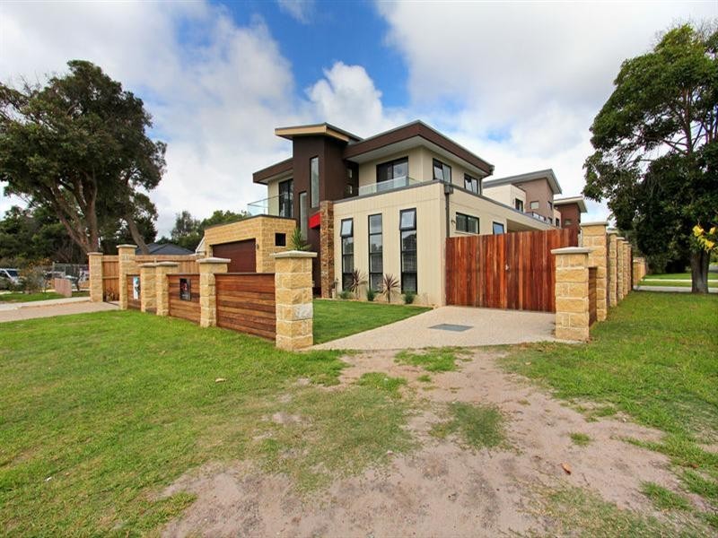 27 Grenville Grove, Rosebud West VIC 3940