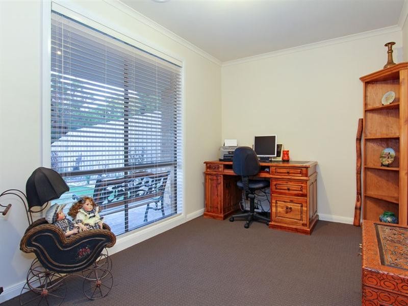 60 Flinders Avenue, Rosebud VIC 3939