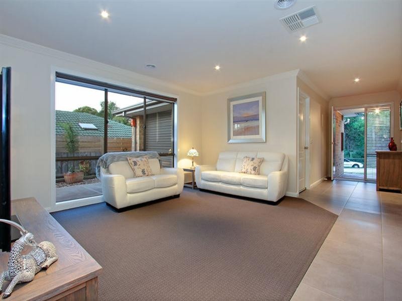 60 Flinders Avenue, Rosebud VIC 3939