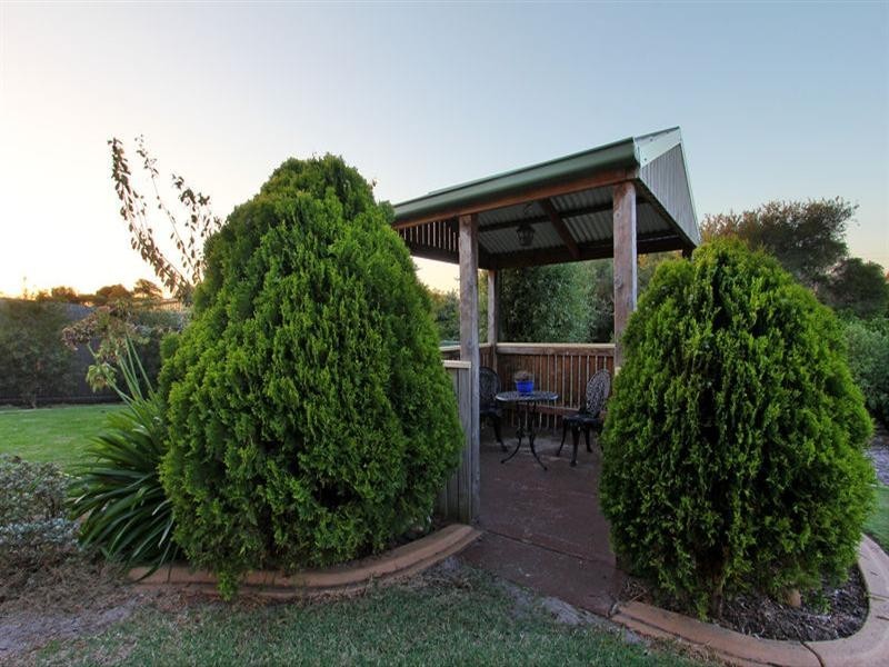 60 Flinders Avenue, Rosebud VIC 3939