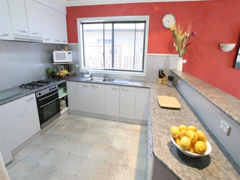 22 Chatfield Avenue, Rosebud West VIC 3940