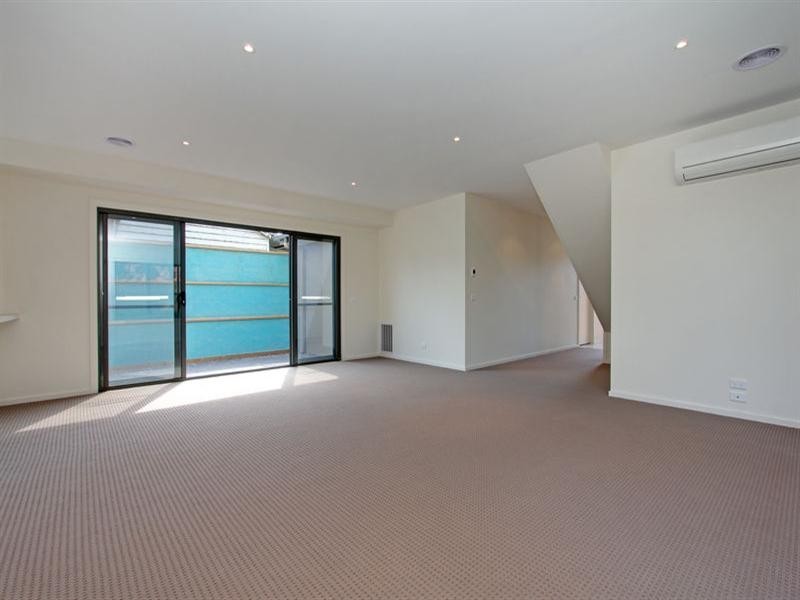 64 Rosebud Parade, Rosebud VIC 3939