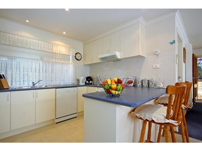 141 Ninth Avenue, Rosebud VIC 3939