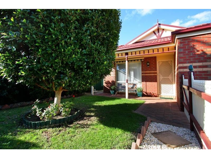 141 Ninth Avenue, Rosebud VIC 3939