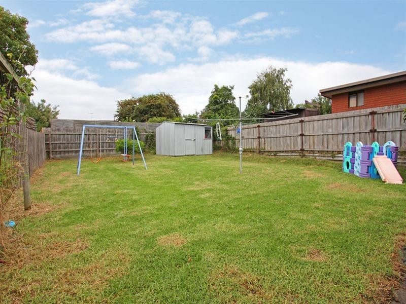 206 Ninth Avenue, Rosebud VIC 3939