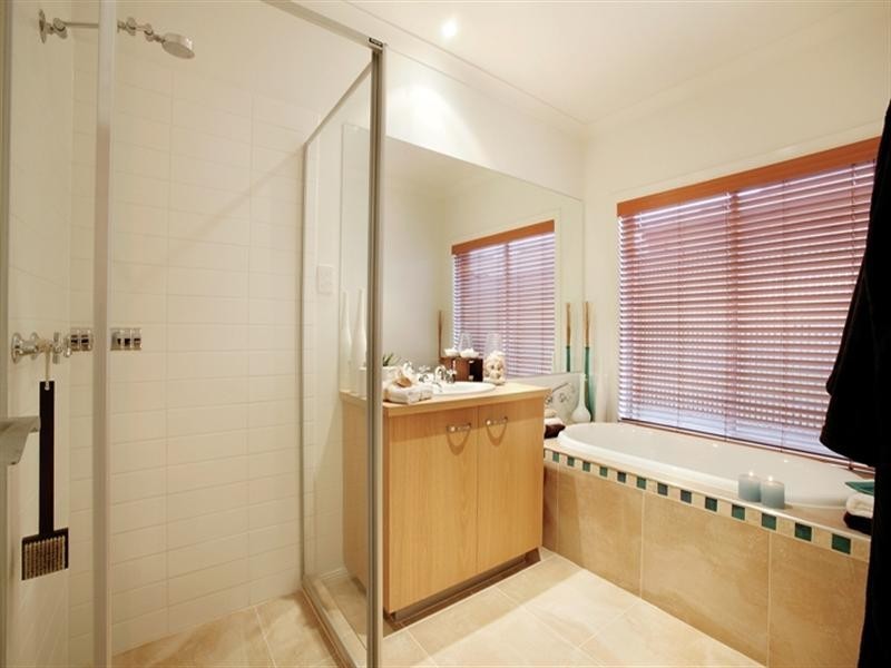 31 Parkedge Circuit, Rosebud VIC 3939