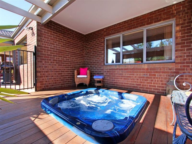 31 Parkedge Circuit, Rosebud VIC 3939