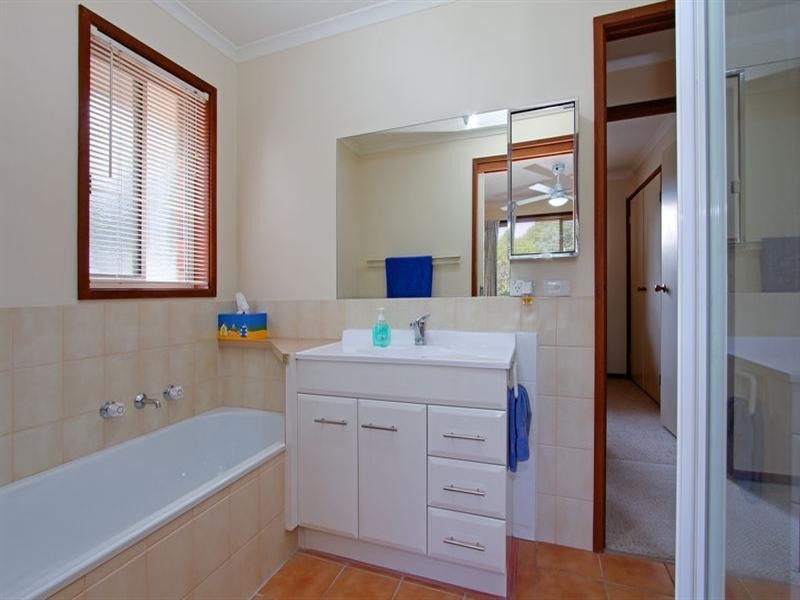 8/21 Howqua Drive, Rosebud VIC 3939