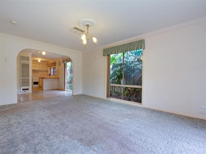 102 Ninth Avenue, Rosebud VIC 3939