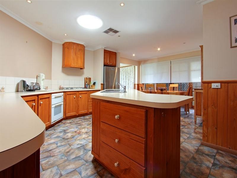 19 Coral Close, Rosebud VIC 3939