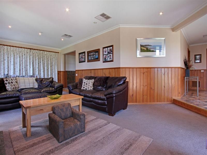 19 Coral Close, Rosebud VIC 3939