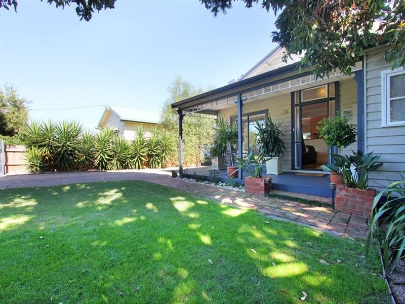 24 Foam Street, Rosebud VIC 3939
