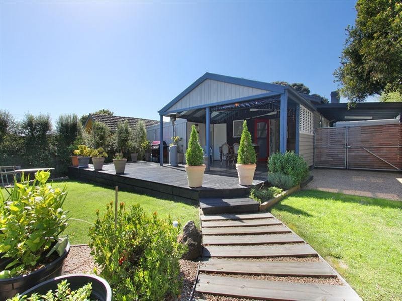 24 Foam Street, Rosebud VIC 3939