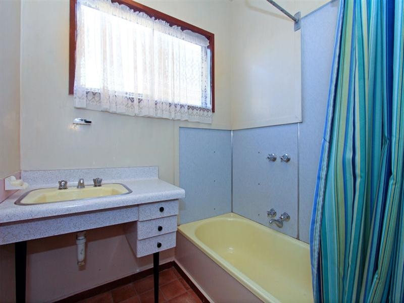 63 Eighth Avenue, Rosebud VIC 3939