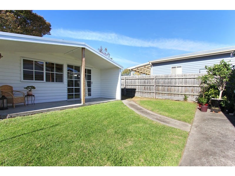55 Fourth Avenue, Rosebud VIC 3939