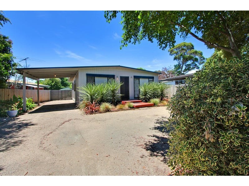 11 Woonton Street, Rosebud VIC 3939