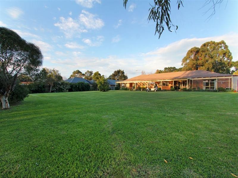 8 Cleek Crescent, Rosebud VIC 3939