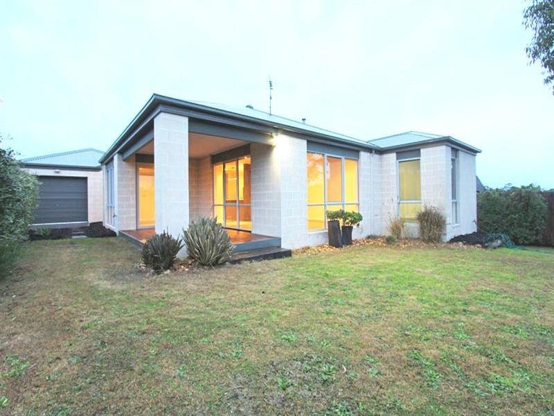 13 Forshaw Court, Rosebud VIC 3939