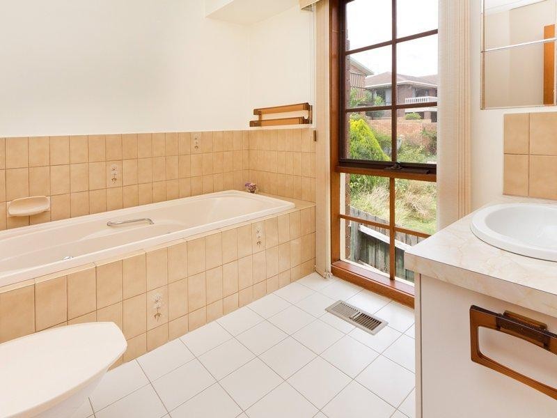 3 Crest Drive, Rosebud VIC 3939