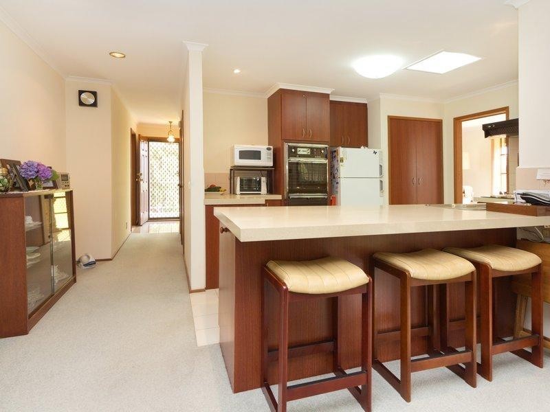 3 Crest Drive, Rosebud VIC 3939