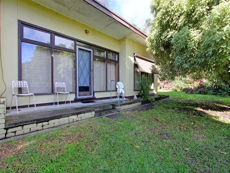 4 The Avenue, Mccrae VIC 3938