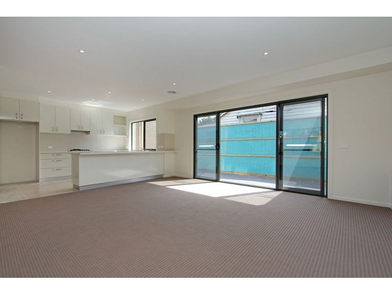 64 Rosebud Parade, Rosebud VIC 3939