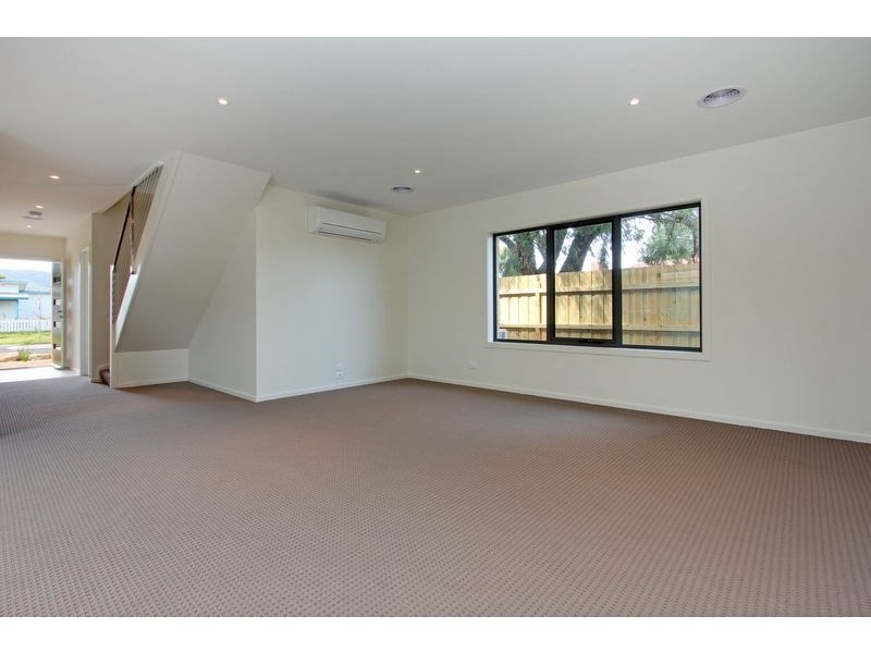 64 Rosebud Parade, Rosebud VIC 3939